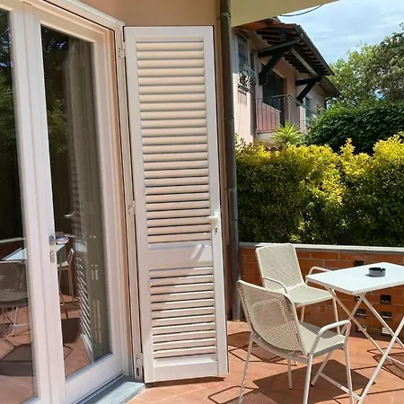 Raffaelli Angela Forte dei Marmi